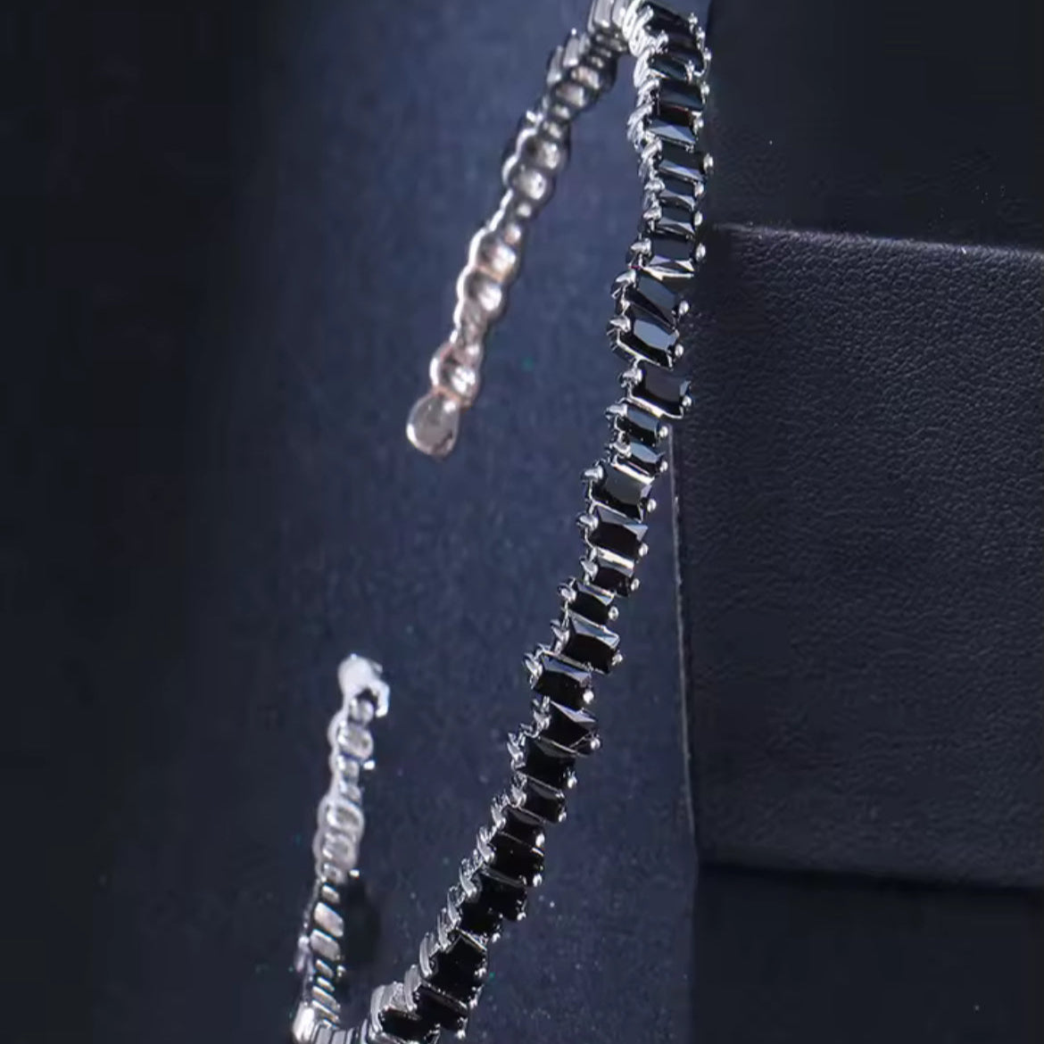 Slim Bracelet
